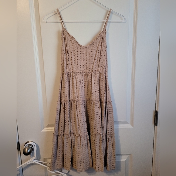 sim & sam Dresses & Skirts - Sim & Sam Taupe Tan Lace Dress